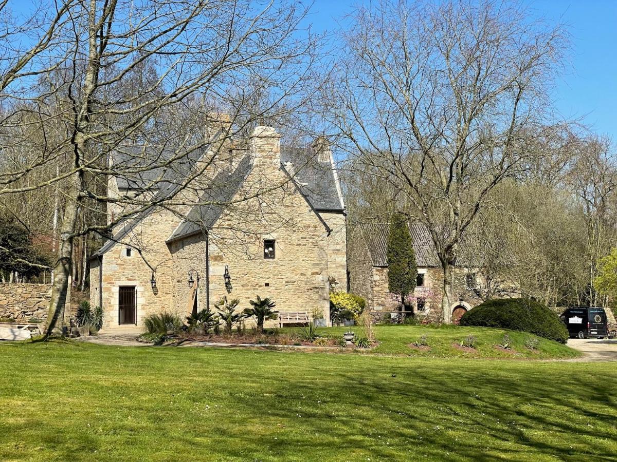Manoir Medieval Du XV Ieme Siecle Minihy-Tréguier Zewnętrze zdjęcie